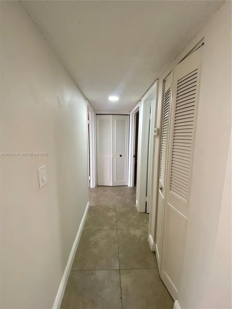 8635 NW 8th Street # 305, Miami FL 33126