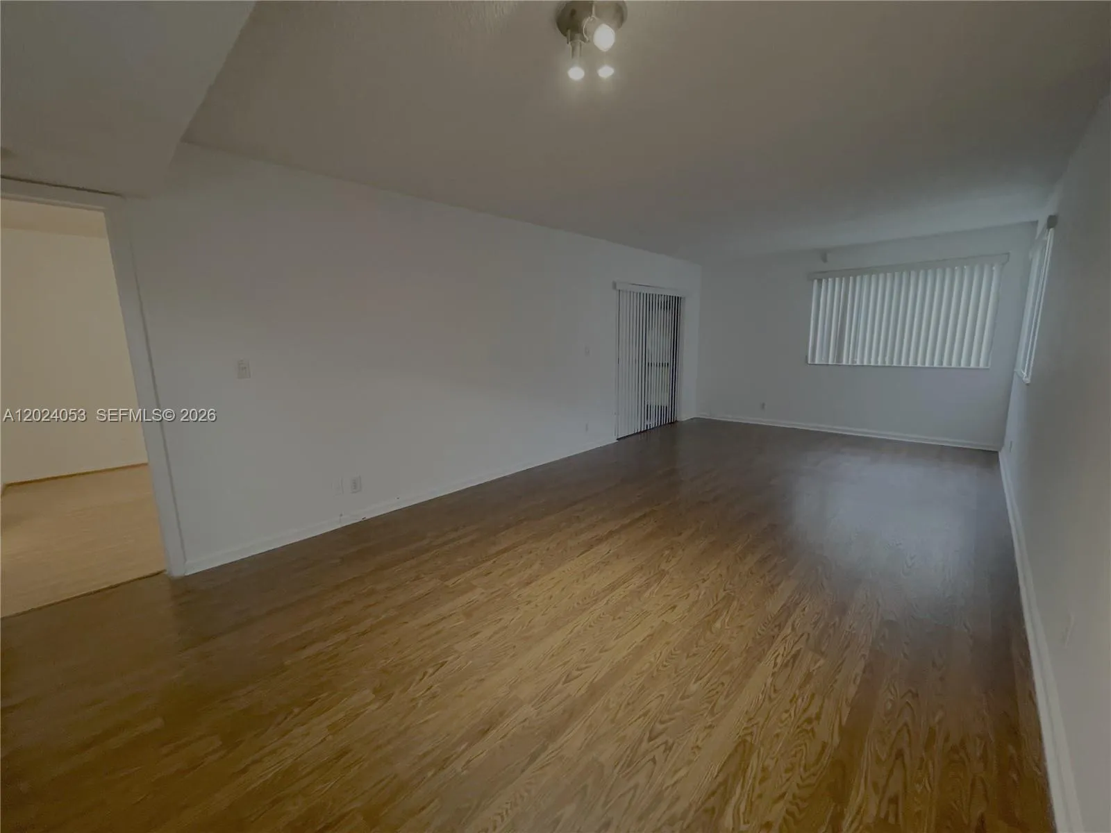 191 Lakeview Dr # 102, Weston FL 33326