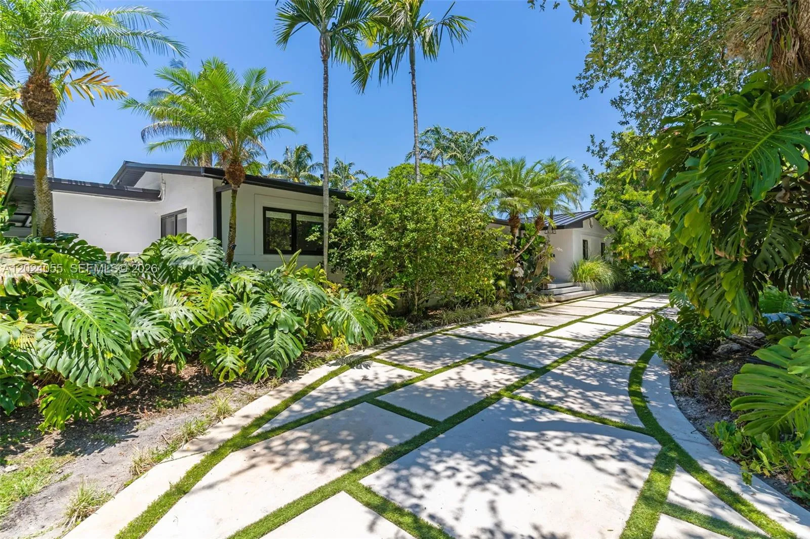 13400 SW 70th Ave, Pinecrest FL 33156