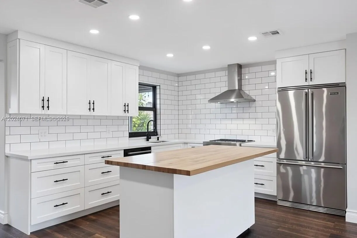 11901 NW 23rd St, Pembroke Pines FL 33026