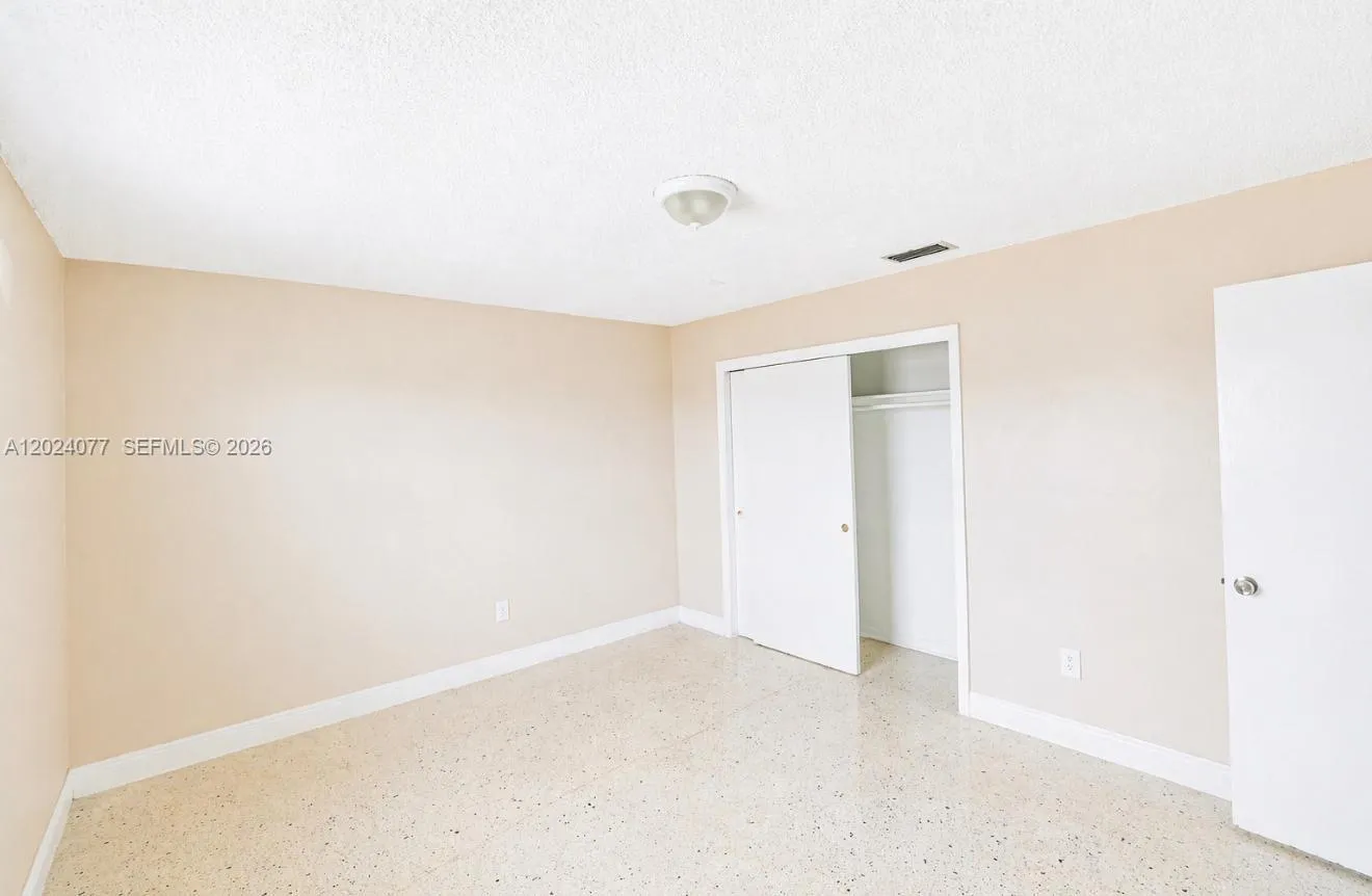 2315 W Okeechobee Rd # 304, Hialeah FL 33010