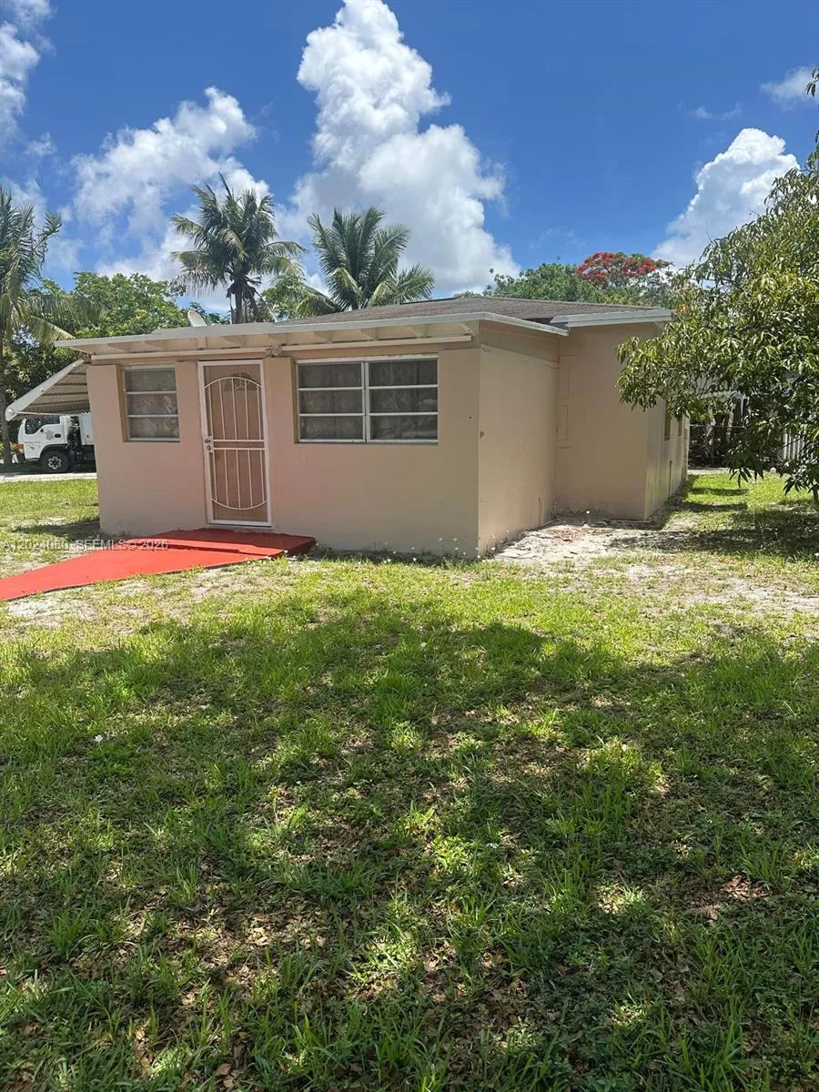 12555 NW 10th Ave, North Miami FL 33168