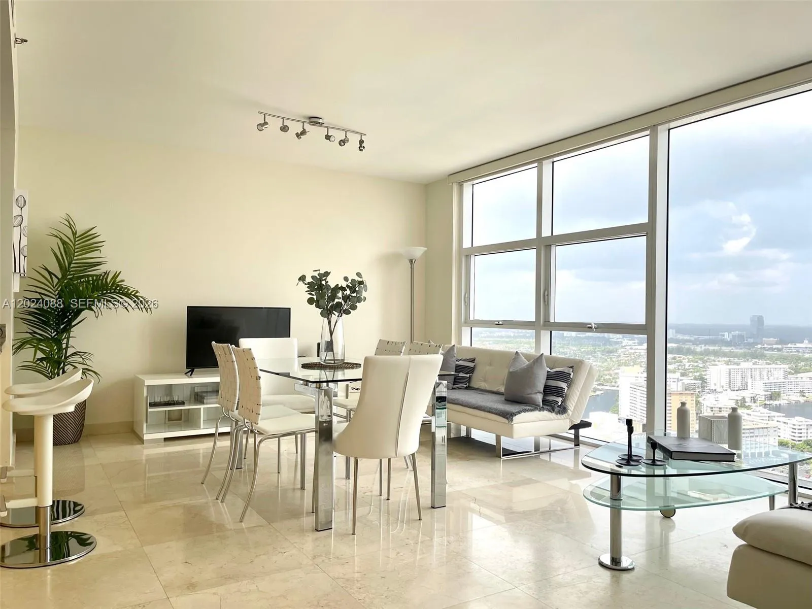 1830 S Ocean Dr # 3407, Hallandale Beach FL 33009