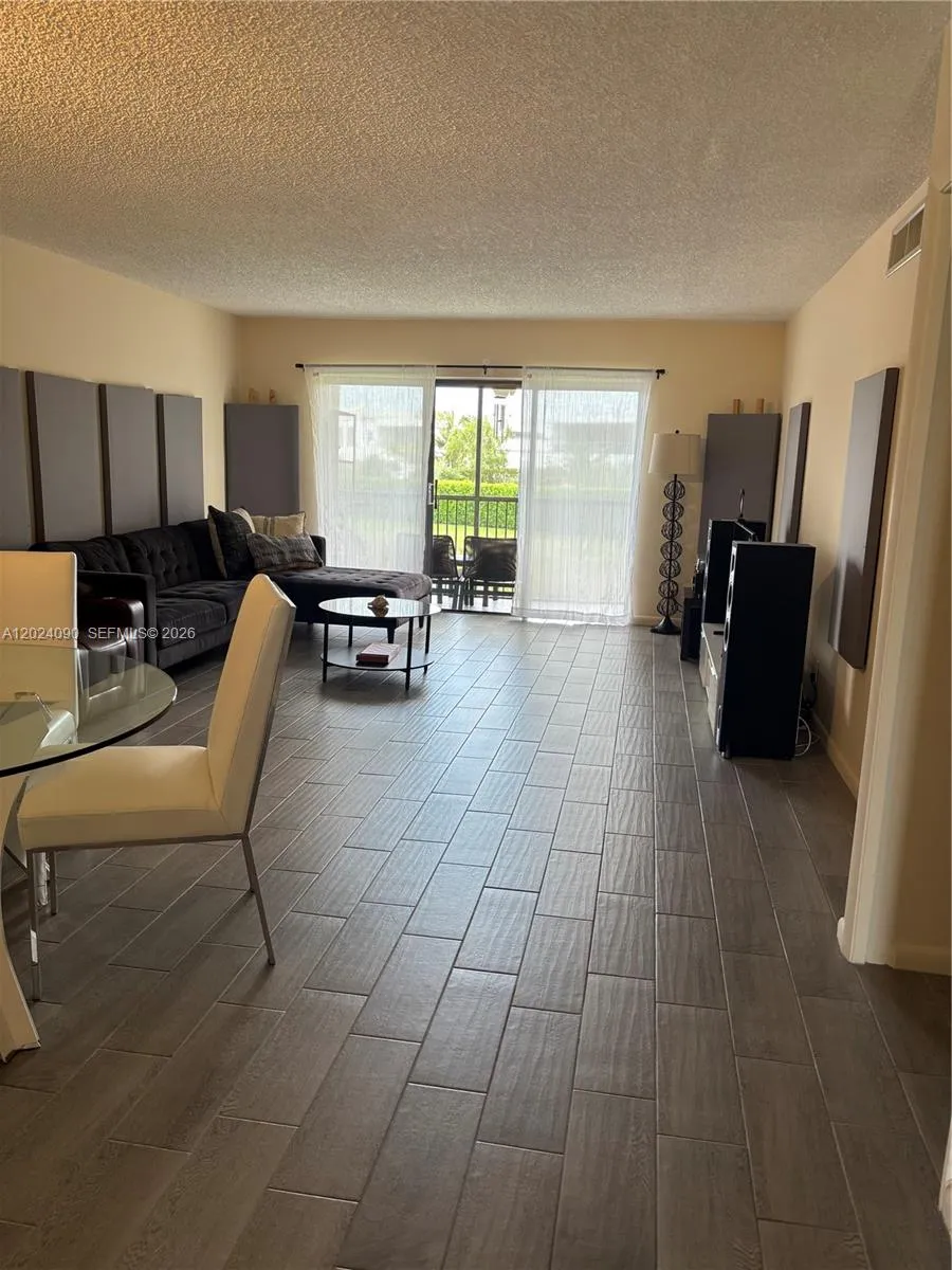 16471 Blatt Blvd # 203, Weston FL 33326