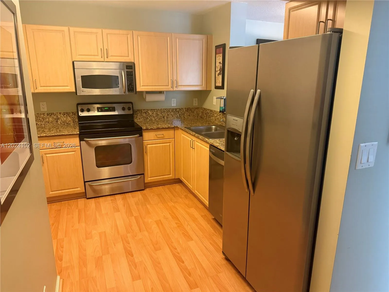 619 E Sheridan St # 203, Dania Beach FL 33004