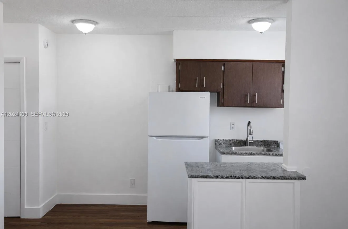 1235 W 66th St # 12, Hialeah FL 33012