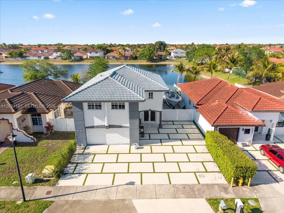 4 bedroom 3 bath for sale at 15341 SW 36th St, Miami FL 33185