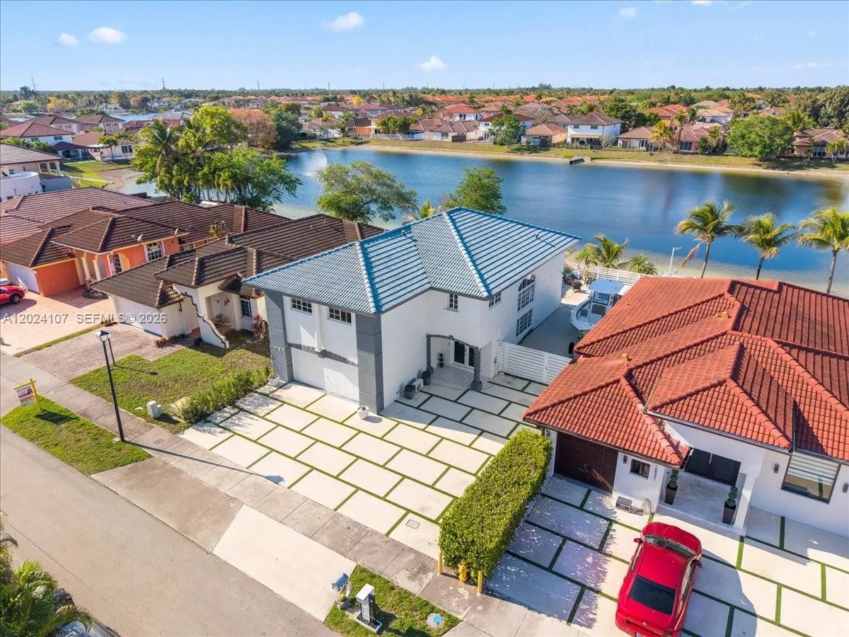 15341 SW 36th St, Miami FL 33185