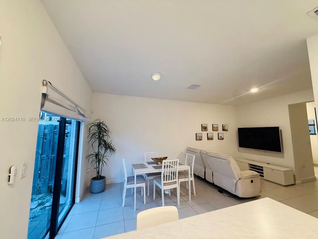 11832 SW 245th Ter, Homestead FL 33032