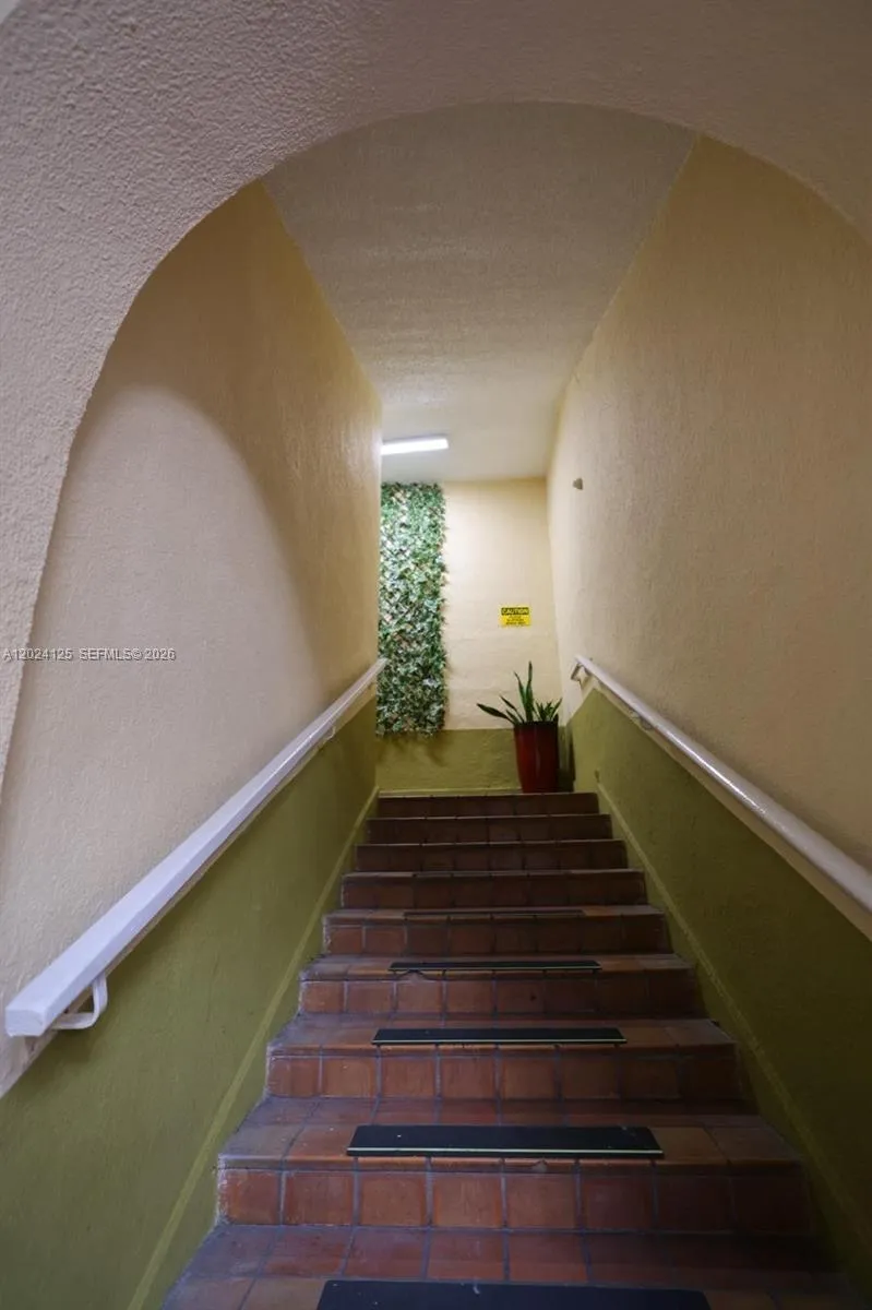 2300 W Flagler St # 21A, Miami FL 33135