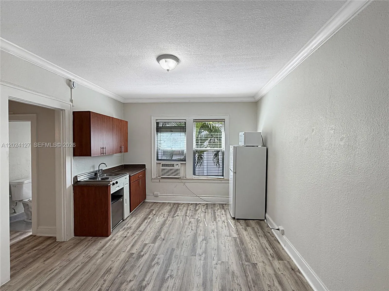 126 Mendoza Ave # 7A, Coral Gables FL 33134