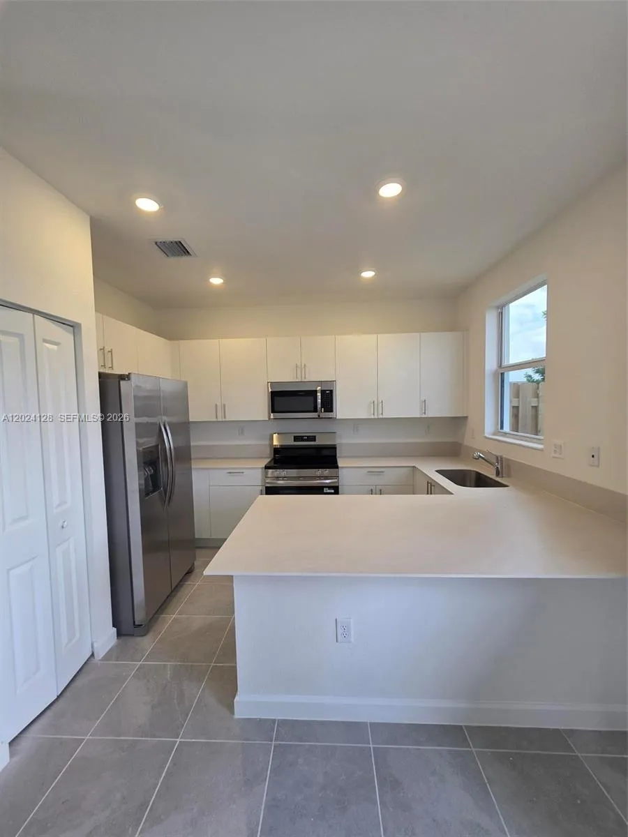 2764 SE 26th Ave # 2764, Homestead FL 33035
