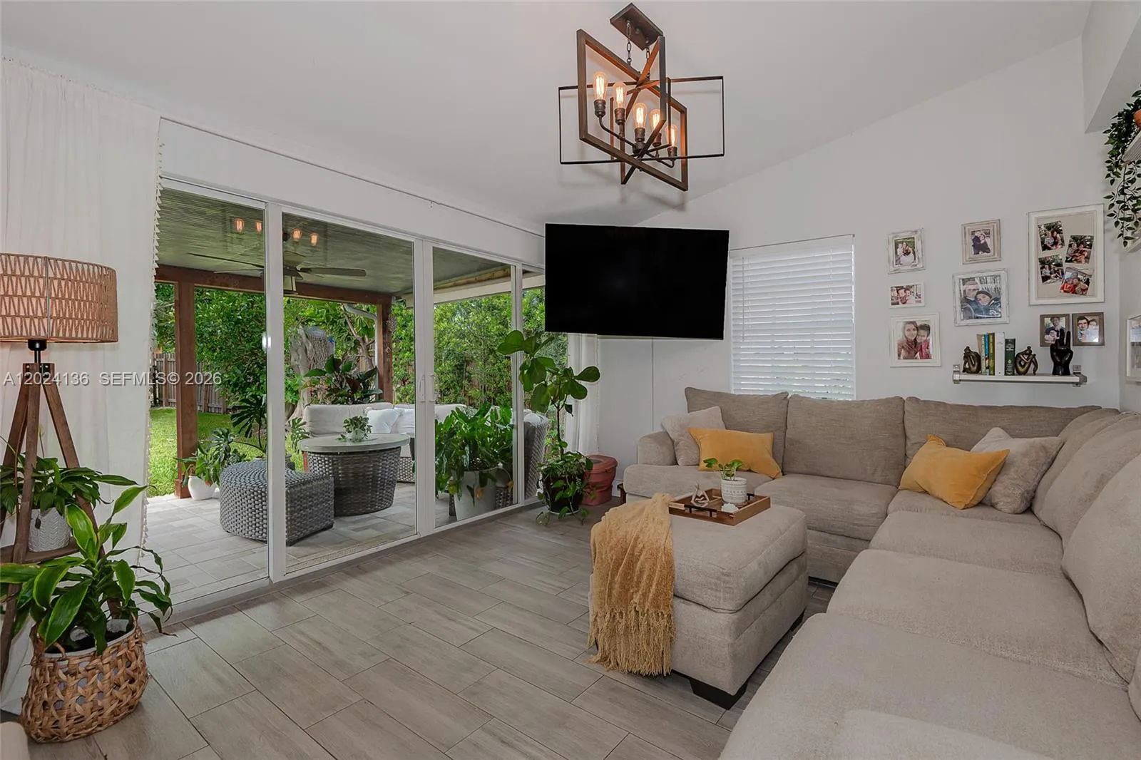 1130 NE 143rd St, North Miami FL 33161