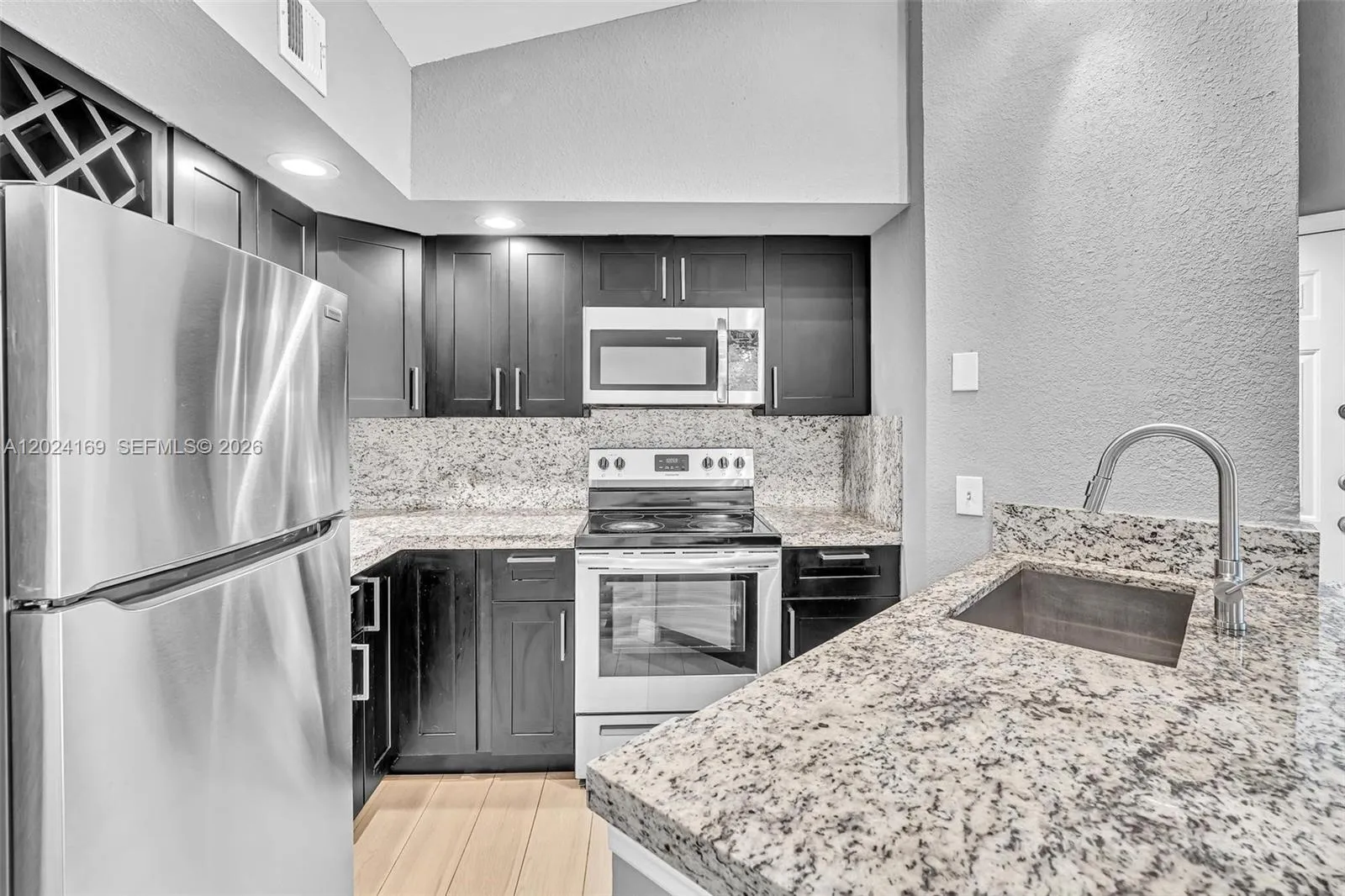 3300 N Pinewalk Dr N # 1925, Margate FL 33063