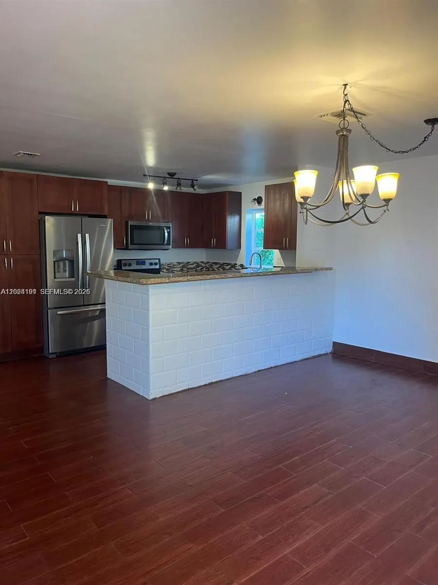 1912 Taylor St, Hollywood FL 33020