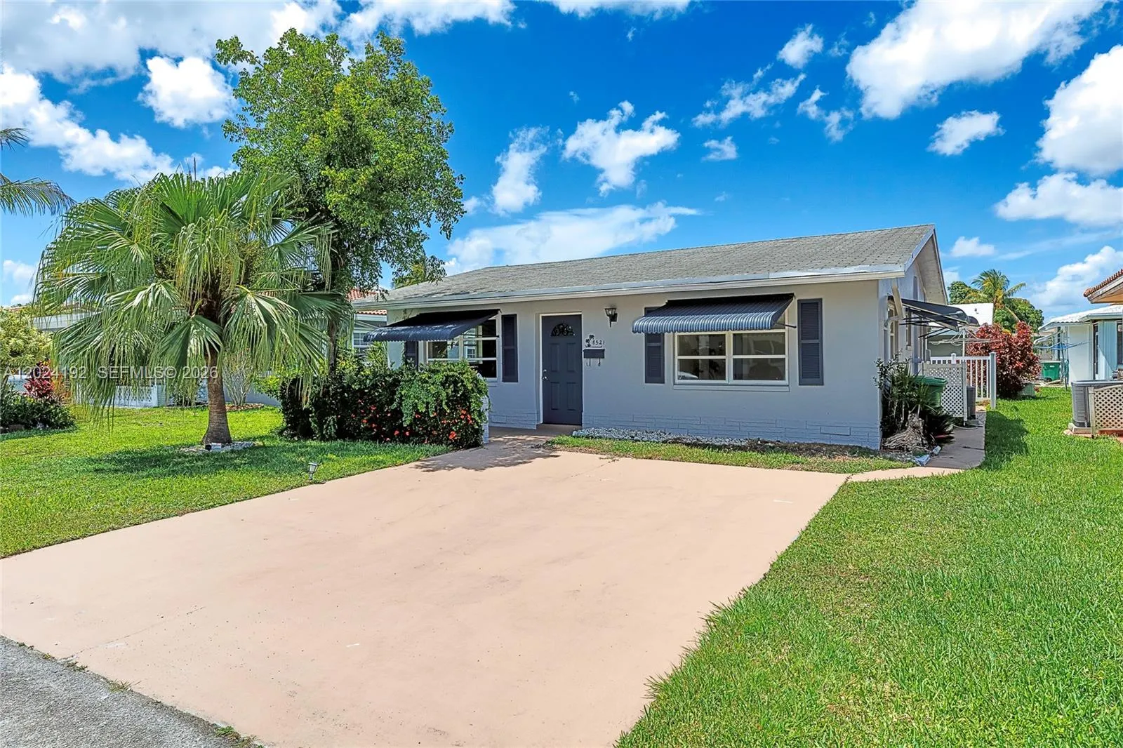 2 bedroom 1 bath for sale at 8521 NW 57th Ct, Tamarac FL 33321