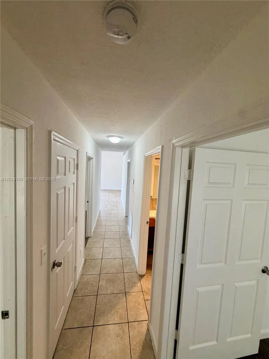 408 NW 12th St, Florida City FL 33034