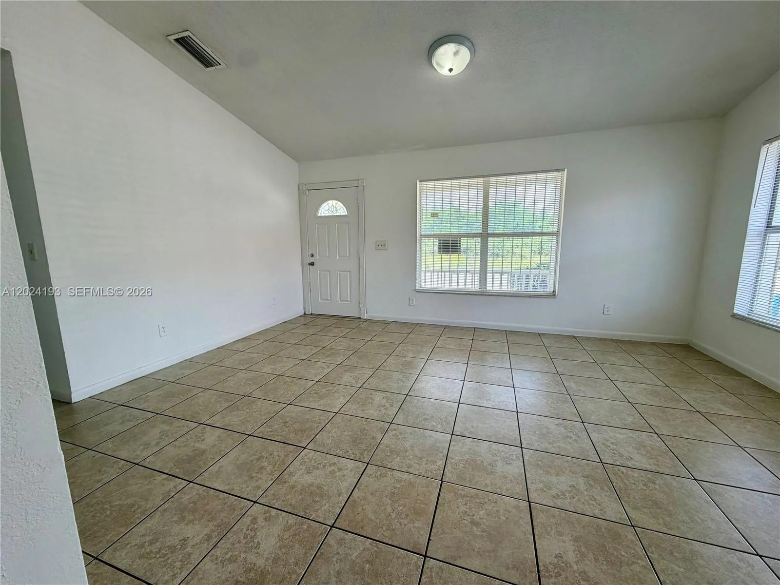 408 NW 12th St, Florida City FL 33034