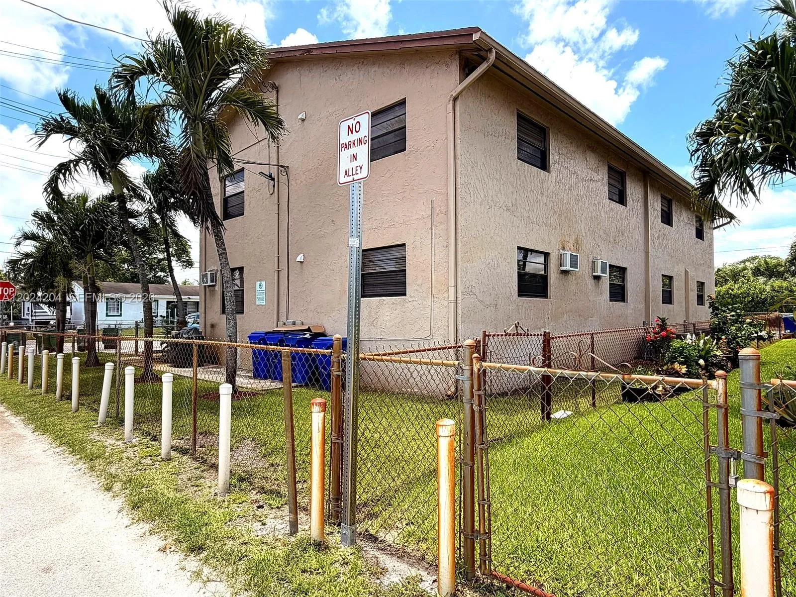 1896 SW 41st Ave, Fort Lauderdale FL 33317
