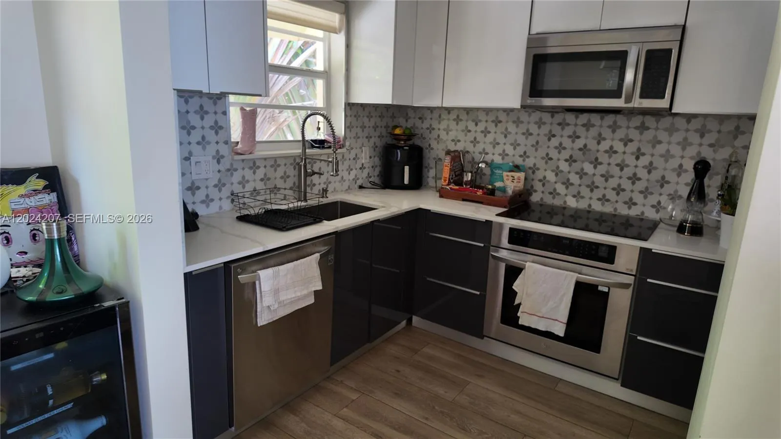 1 bedroom 1 bath for sale at 1535 Meridian Ave # 6, Miami Beach FL 33139