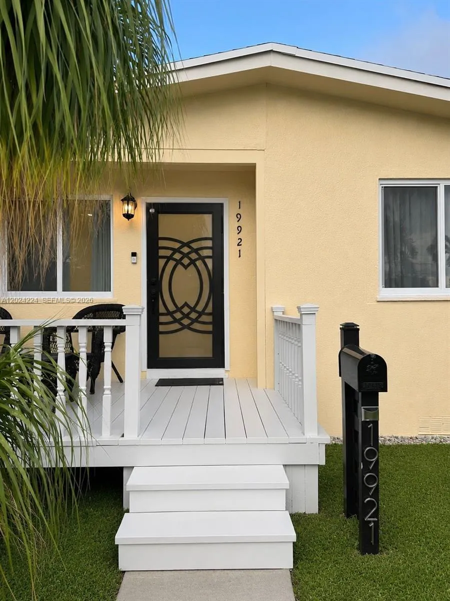 19921 Dothan Rd, Cutler Bay FL 33157