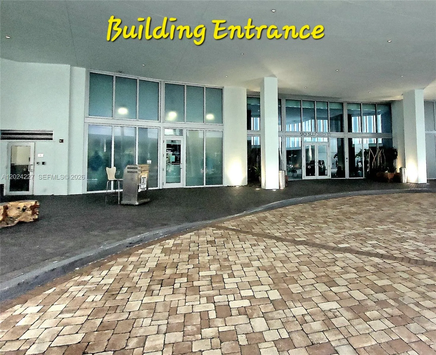 90 SW 3rd St # 2208, Miami FL 33130