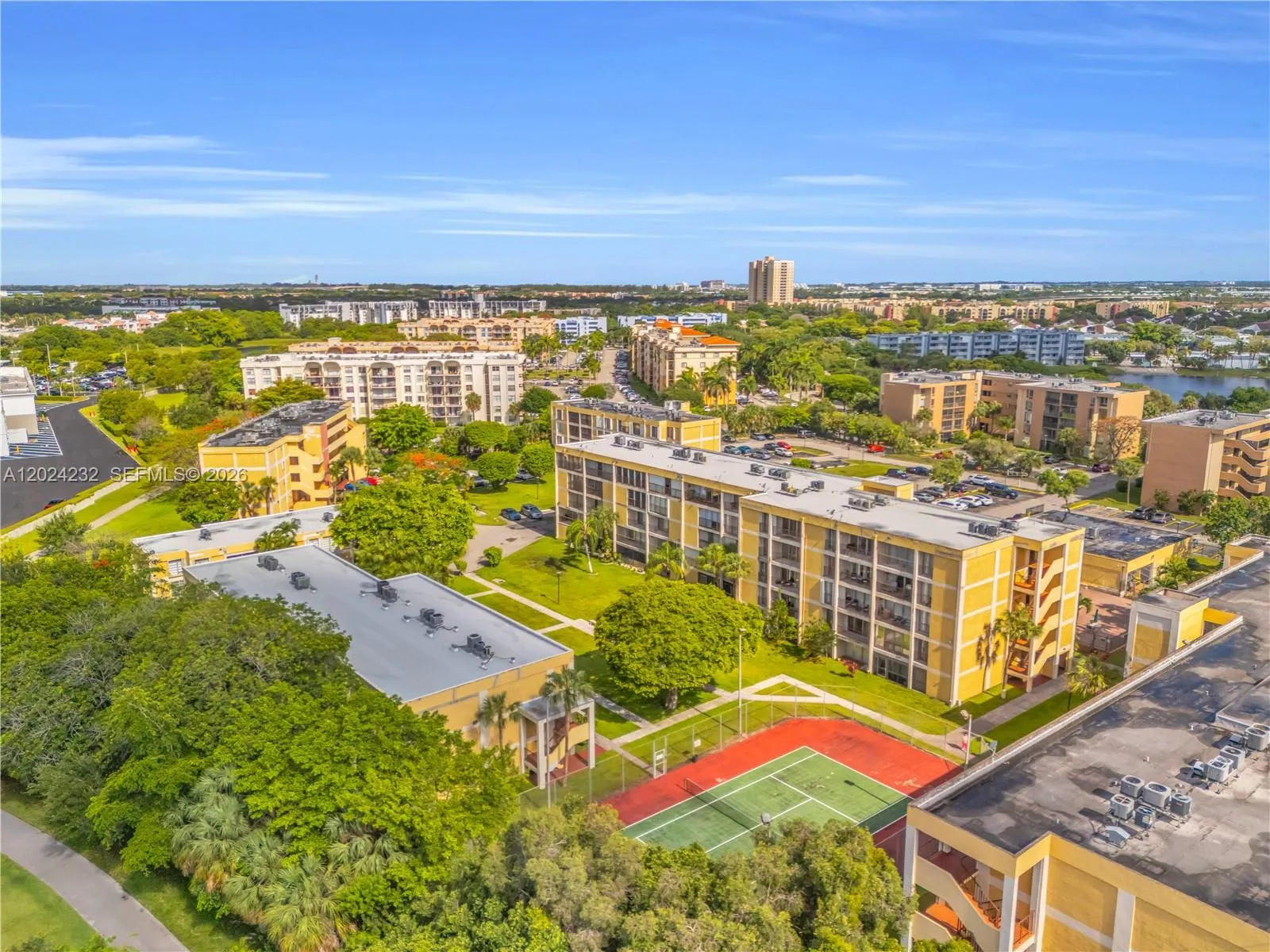 9280 Fontainebleau Blvd # 505, Miami FL 33172