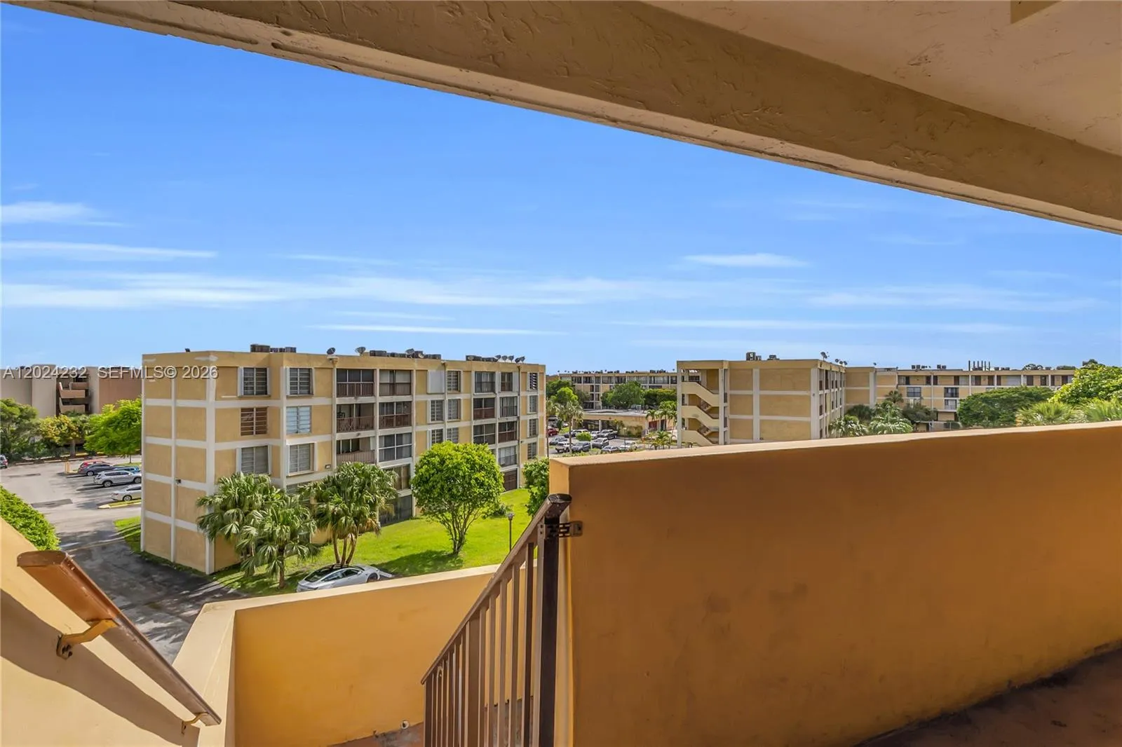 9280 Fontainebleau Blvd # 505, Miami FL 33172