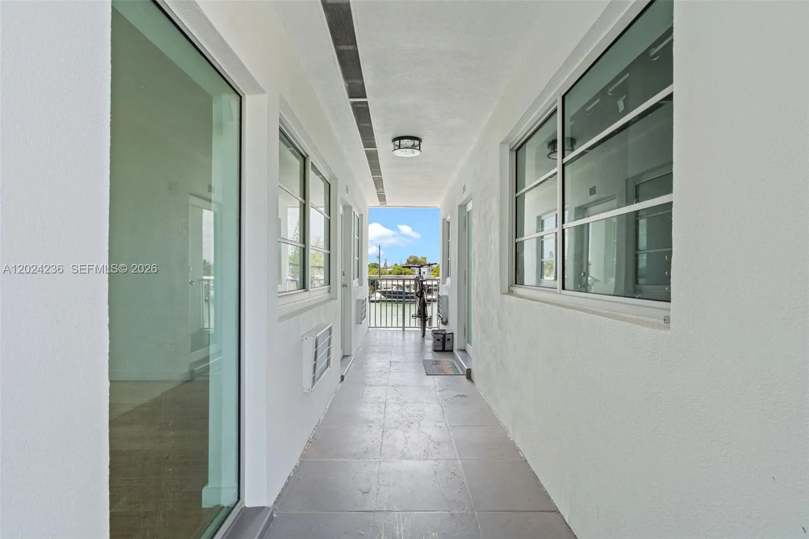 7950 Tatum Waterway Dr # N10, Miami Beach FL 33141