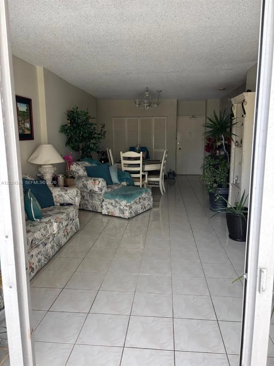 1985 S Ocean Dr # 3B, Hallandale Beach FL 33009