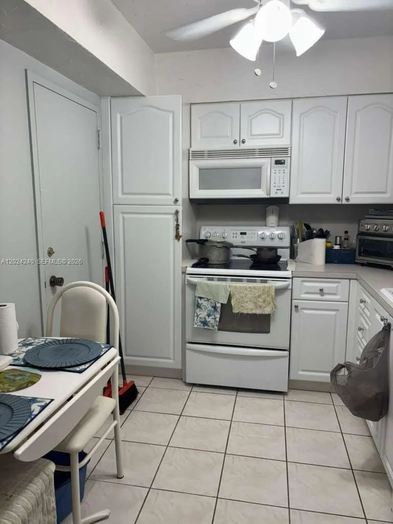 1985 S Ocean Dr # 3B, Hallandale Beach FL 33009