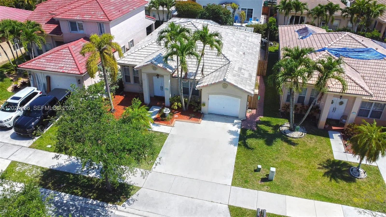 13964 N Cypress Cove Cir, Davie FL 33325