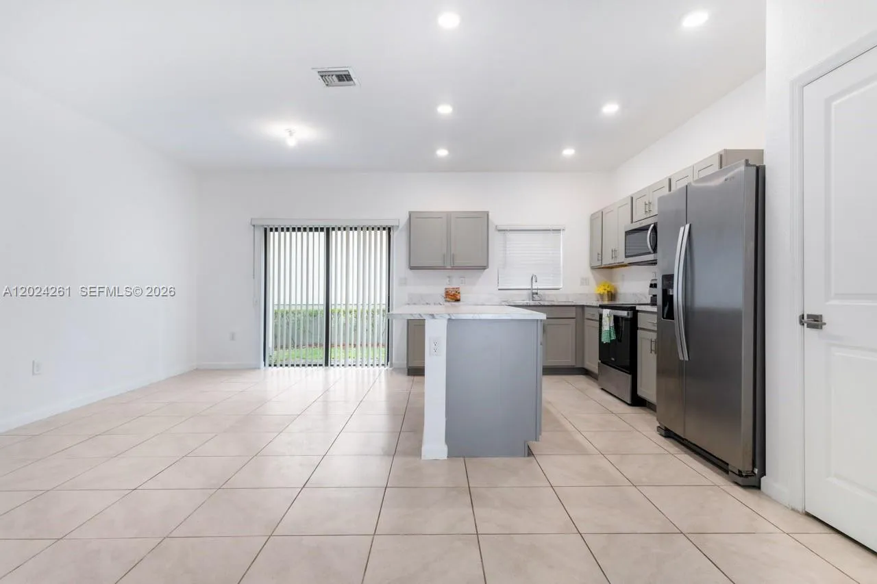 1170 SW 7th Ct # 1170, Florida City FL 33034