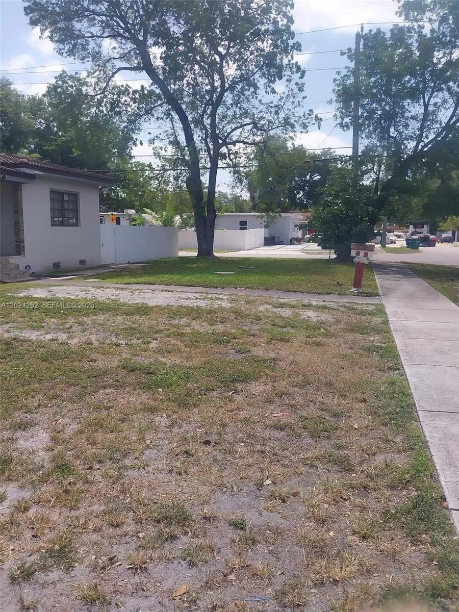 2034 NW 93rd St # 0, Miami FL 33147