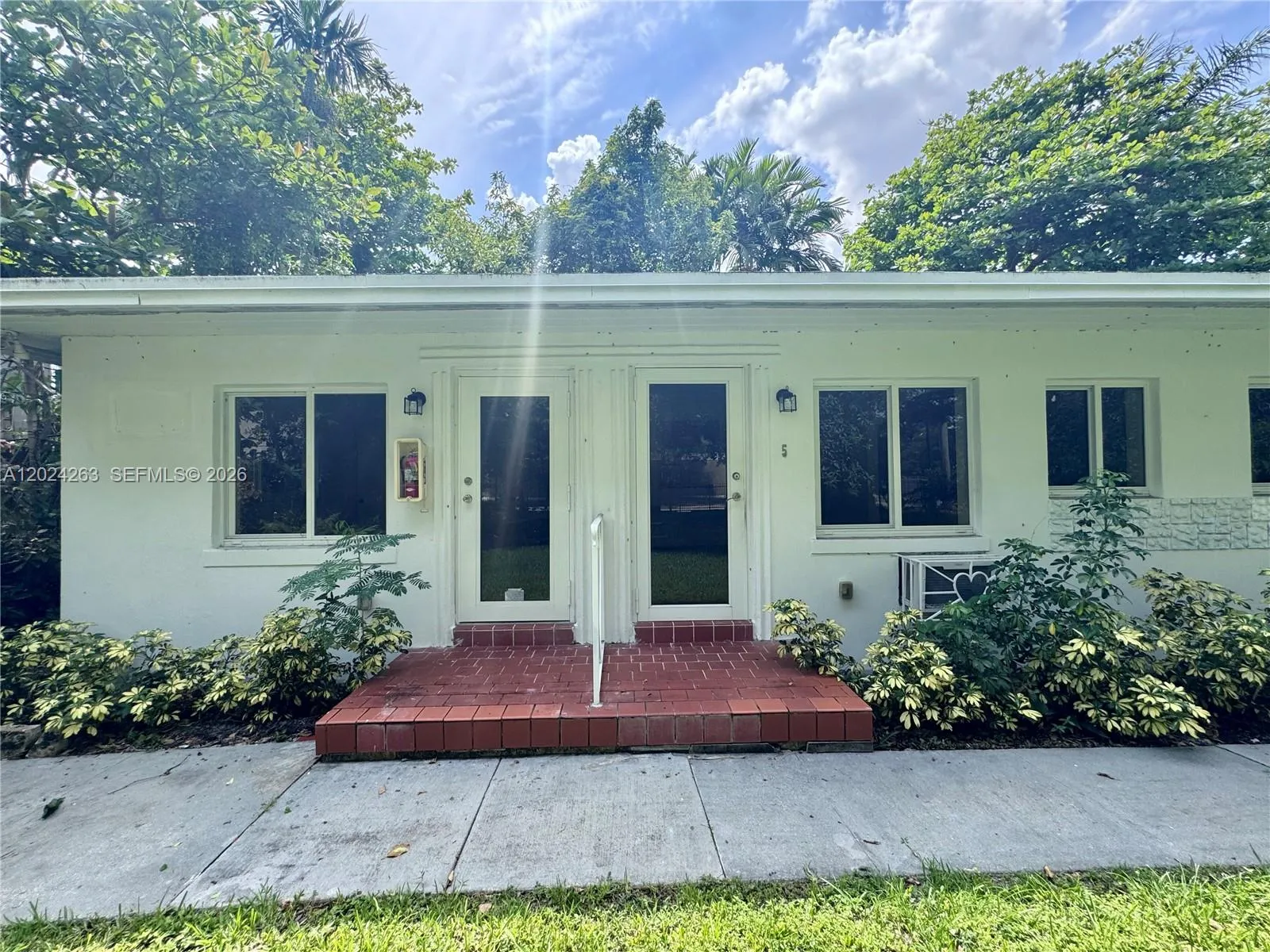 8440 NE 1st Ave # 5, Miami FL 33138