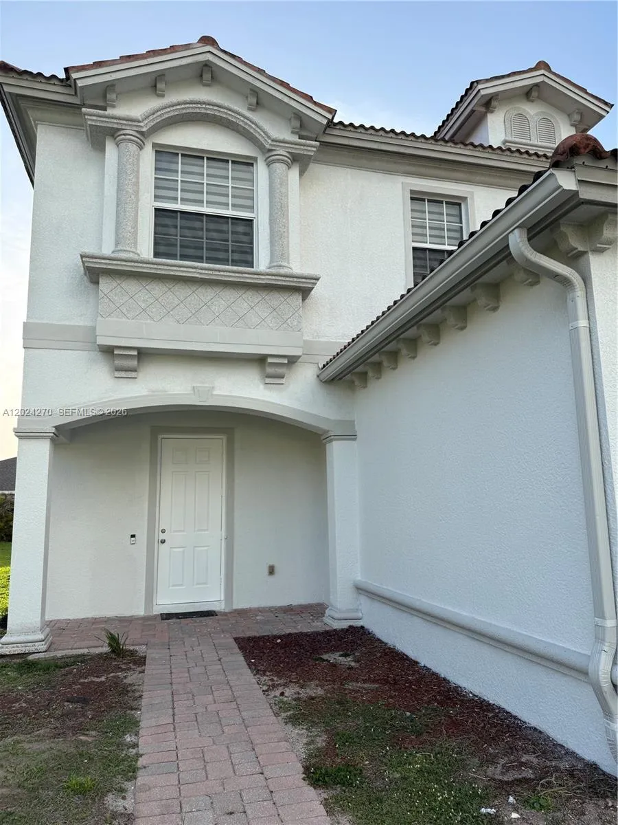 9135 Leatherwood Loop, Lehigh Acres FL 33936
