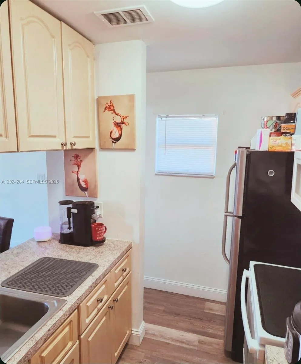 6480 W 27th Ct # 22, Hialeah FL 33016