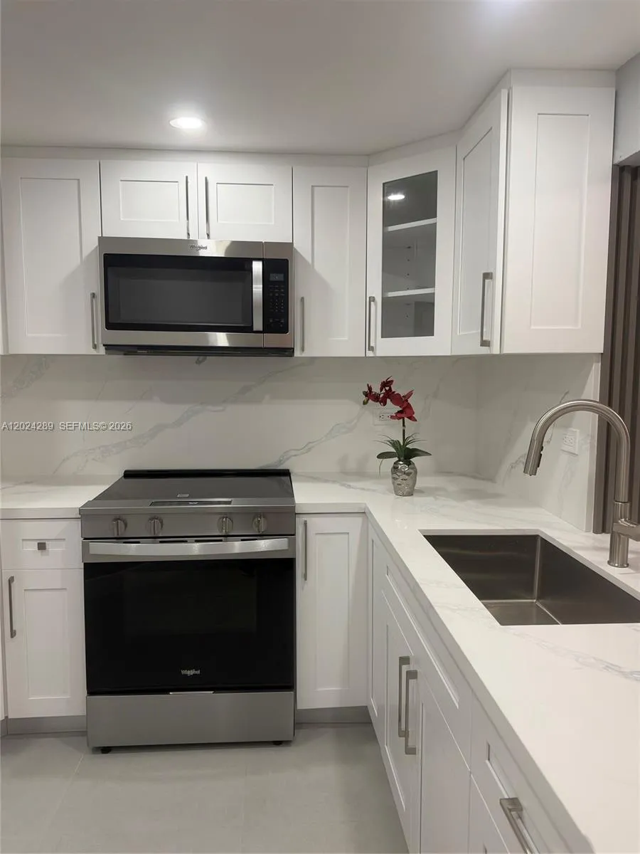 10233 NW 9th St Cir # 1, Miami FL 33172