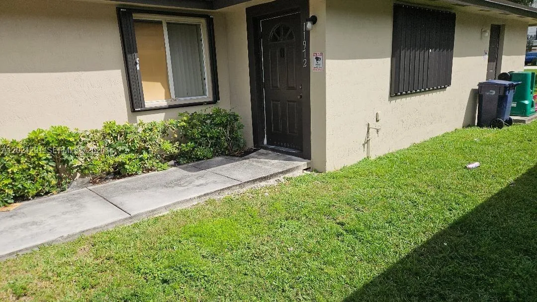 11970 SW 217th St, Miami FL 33170
