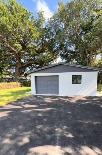 50 NW 51st St, Miami FL 33127