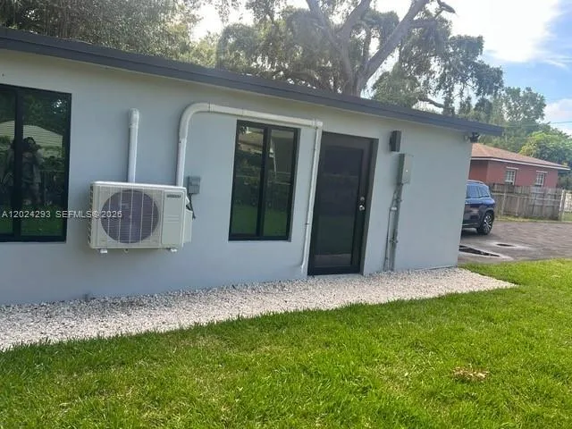 50 NW 51st St, Miami FL 33127