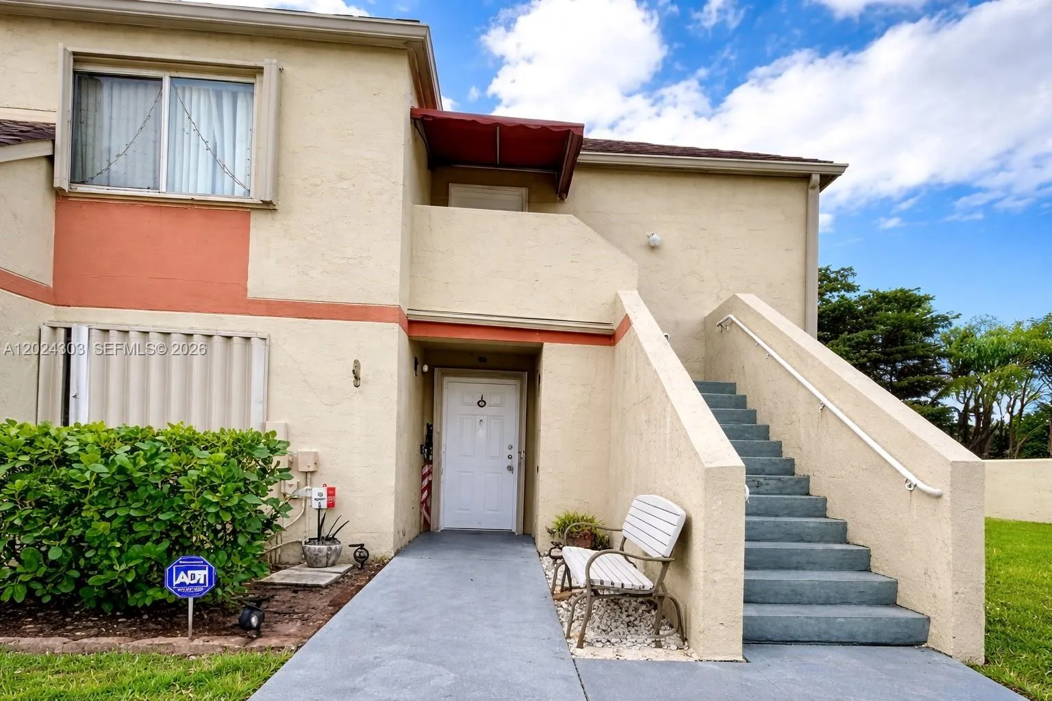 18810 NW 57th Ave # 102, Hialeah FL 33015