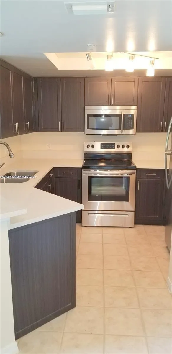 4191 N Haverhill Rd # 403, West Palm Beach FL 33417