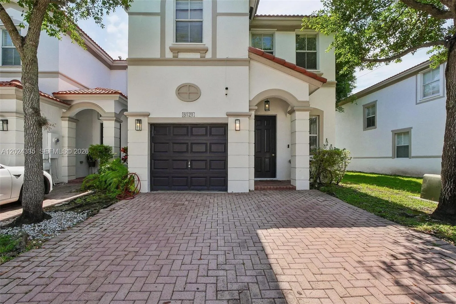 4 bedroom 2 bath for sale at 8121 NW 108th Pl, Doral FL 33178