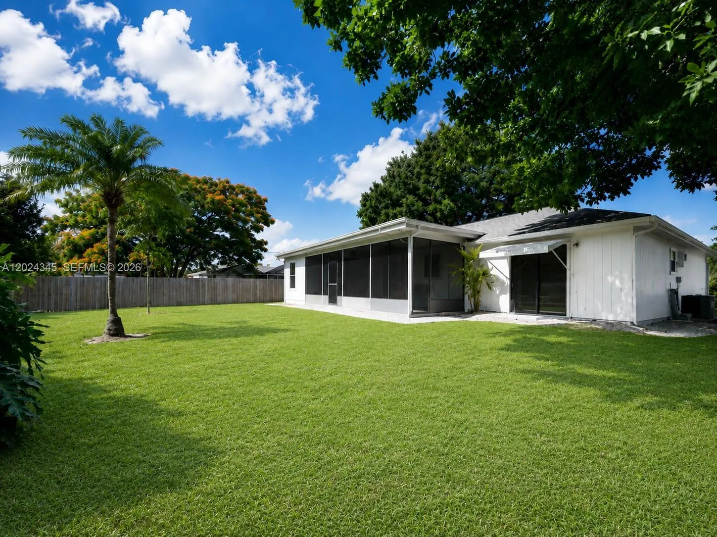 112 SE Vin Rose Cir, Palm Bay FL 32909