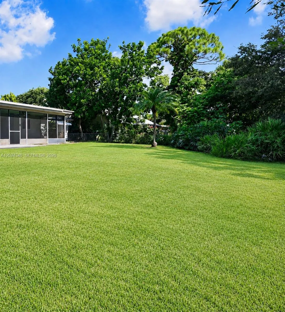 112 SE Vin Rose Cir, Palm Bay FL 32909