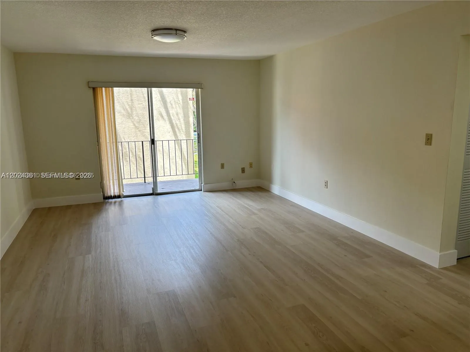 10744 N Kendall # 18, Miami FL 33176