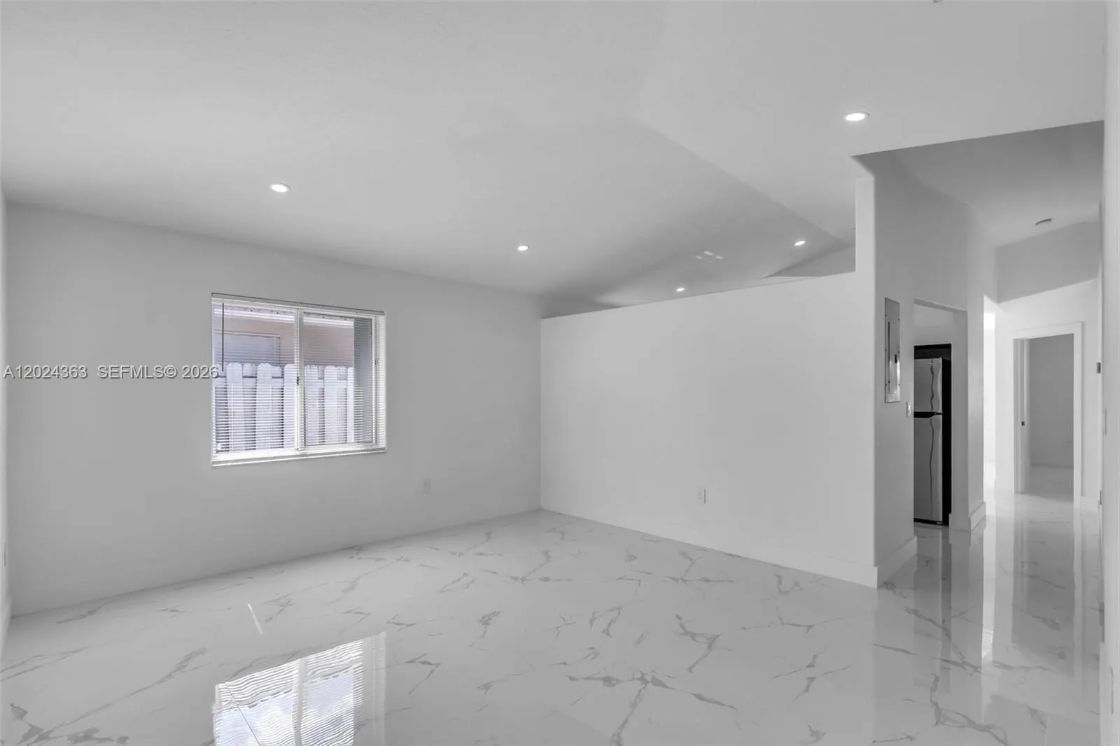 9703 NW 127th St, Hialeah Gardens FL 33018