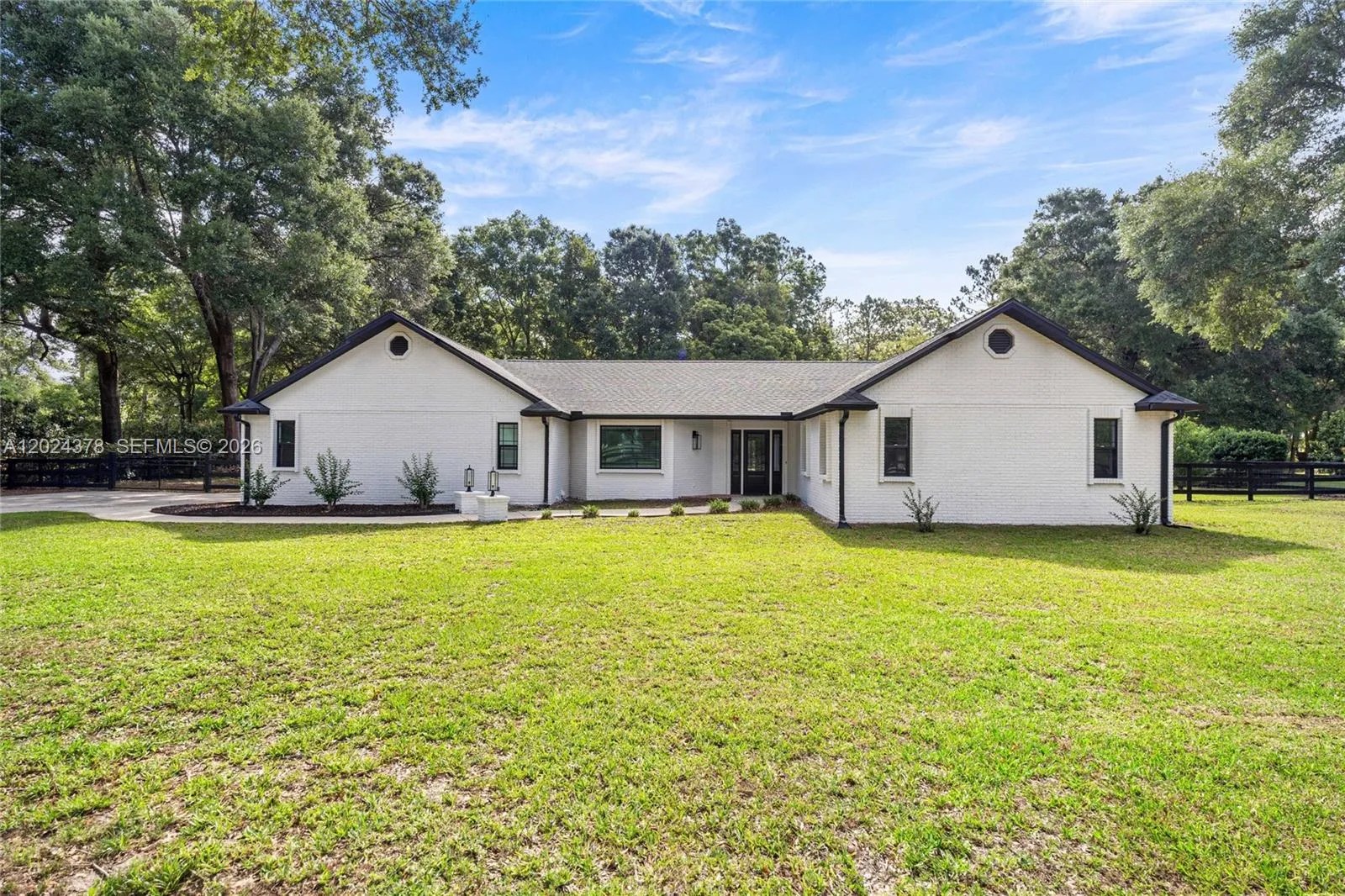 4 bedroom 2 bath for sale at 3251 SW 56th Ave, Ocala FL 34474-9415