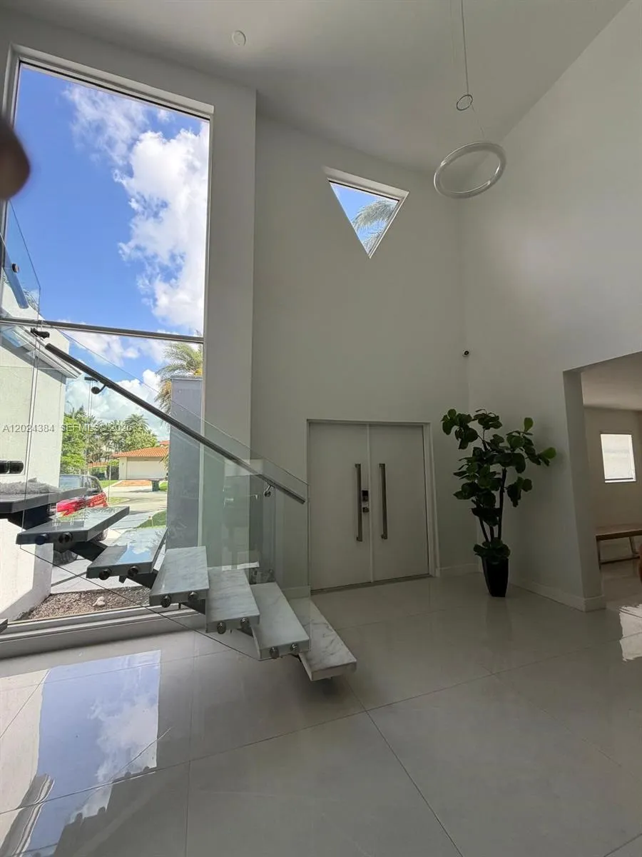 10462 NW 130th St # 1, Hialeah Gardens FL 33018